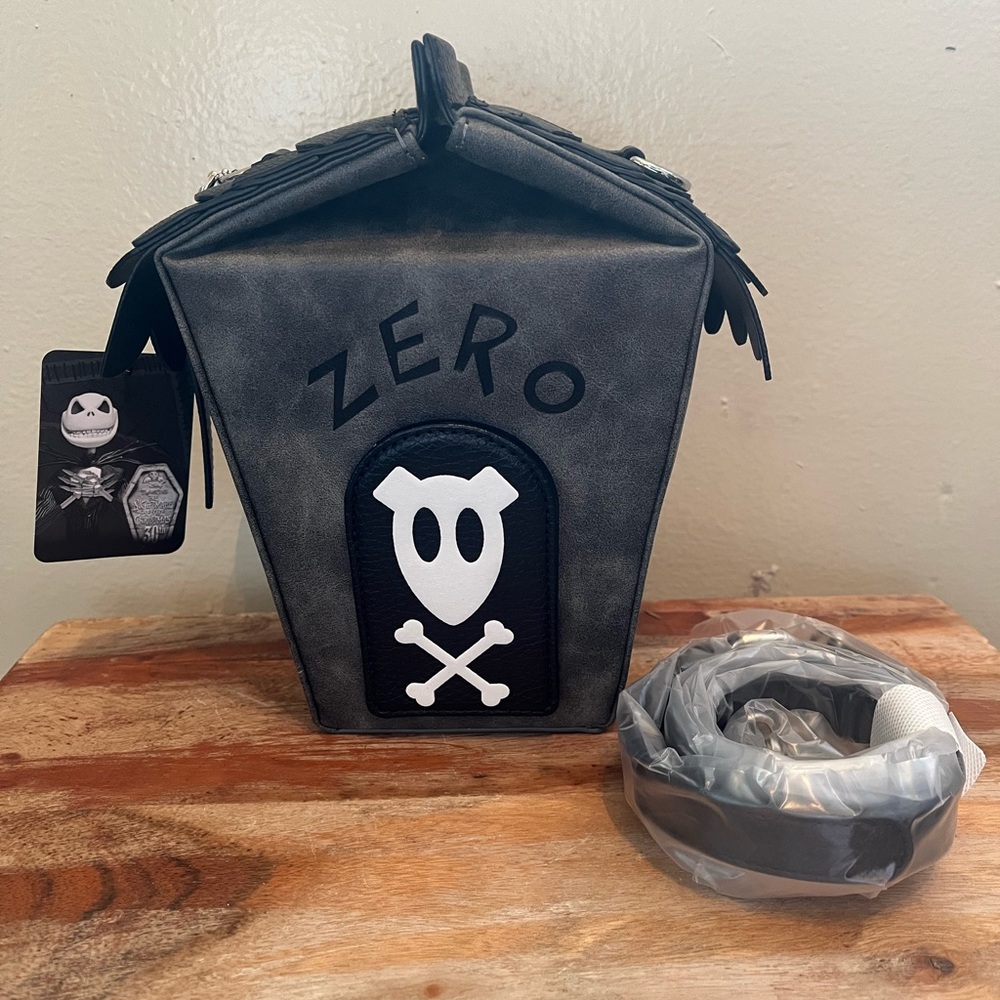 Disney The Nightmare Before Christmas Zero Doghouse Figural Crossbody Bag - Picture 9 of 9